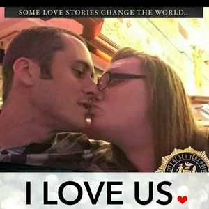 Meet your Posher, Charis